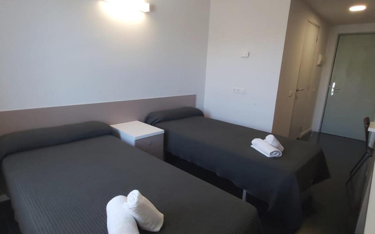 Residencia Universitaria Resa Roberto De Nobili Sant Cugat del Valles Bagian luar foto