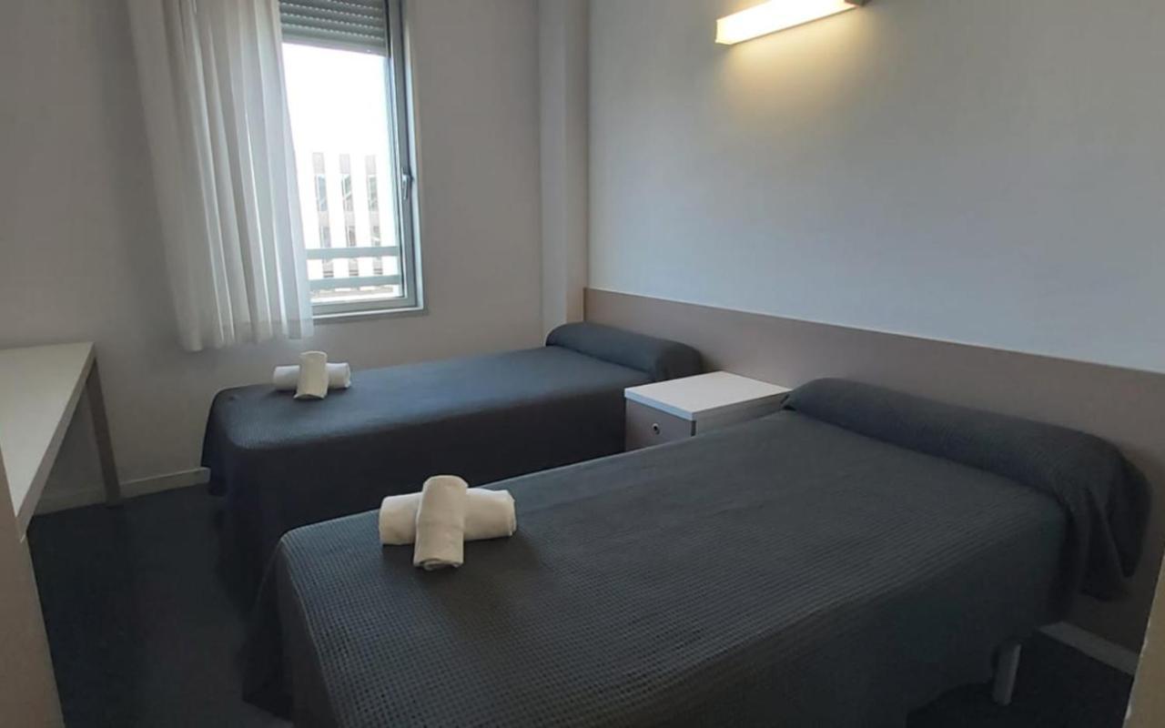 Residencia Universitaria Resa Roberto De Nobili Sant Cugat del Valles Bagian luar foto