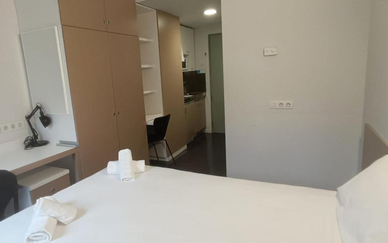 Residencia Universitaria Resa Roberto De Nobili Sant Cugat del Valles Bagian luar foto