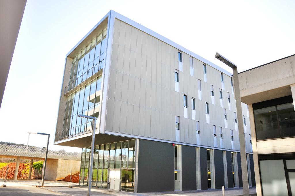 Residencia Universitaria Resa Roberto De Nobili Sant Cugat del Valles Bagian luar foto