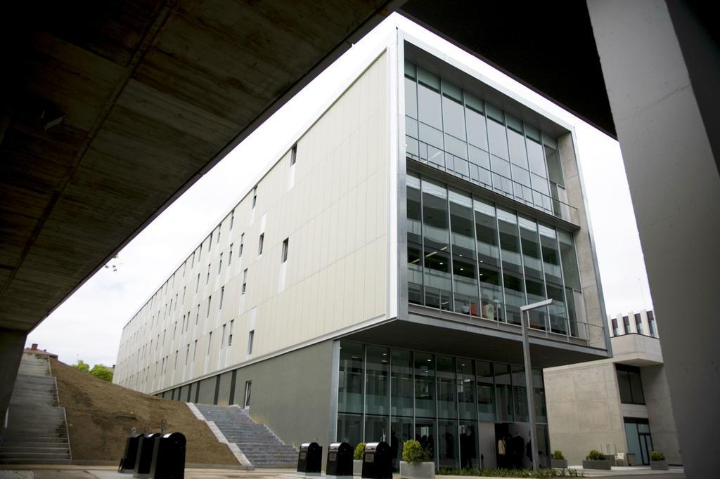 Residencia Universitaria Resa Roberto De Nobili Sant Cugat del Valles Bagian luar foto